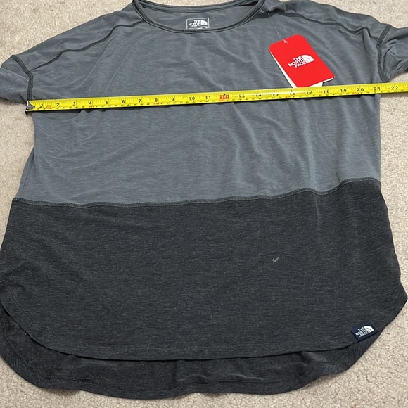 The North Face Shirt - Picture 10 of 11